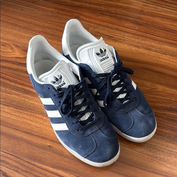 Adidas Men's Navy Gazelle Sneakers - 10 - Picture 1 of 6
